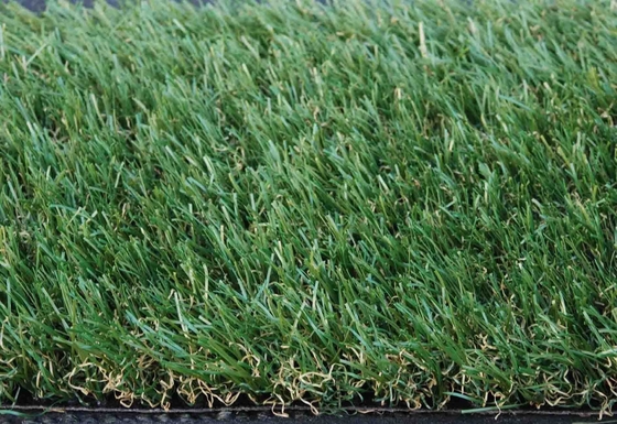 12000 Dtex Τεχνητό γκαζόν τοπίου 5/8 "μεγέθους υλικό PE Ανθεκτικότητα στις ακτίνες UV και χαμηλή συντήρηση