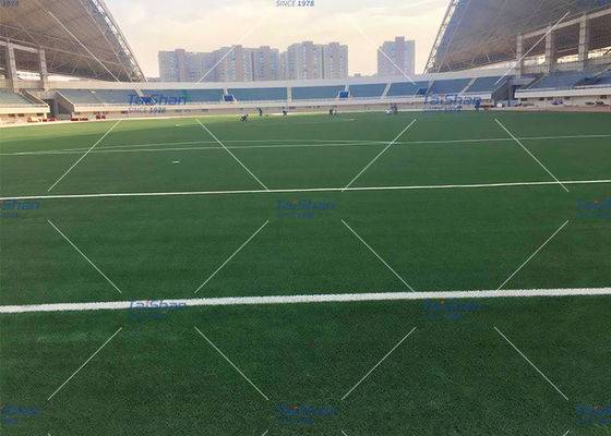 Πιστοποιημένος FIFA Τεχνητός χλοοτάπητας υψηλής πυκνότητας ύψους 55 mm για γήπεδα ποδοσφαίρου με χαμηλή συντήρηση
