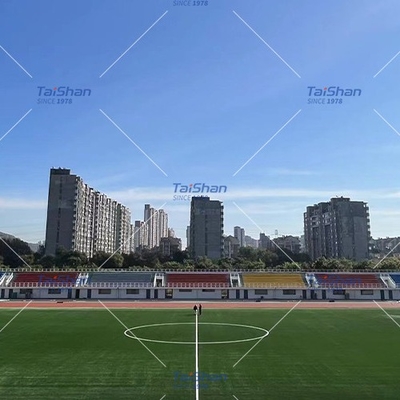 60mm Πιστοποιημένο ποδόσφαιρο Τεχνητό γκαζόν Για εξωτερικά αθλήματα Πεδία με προσαρμοσμένα χρώματα dtex και πυκνότητα χαμηλή συντήρηση