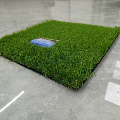 Χρησιμοποιήστε το 35mm Landscape Artificial Green Grass για να μεταμορφώσετε τις περιοχές αναψυχής και τις οικογενειακές αυλές σας