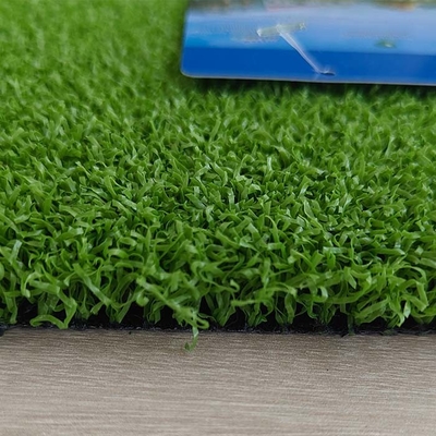 Dtex 8000 Γκολφ τεχνητό γκαζόν και χαμηλή συντήρηση 15mm αθλητικό τεχνητό γρασίδι με υψηλή πυκνότητα