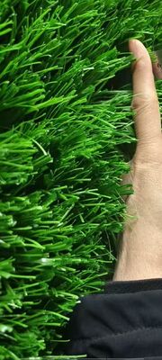 Ανθεκτικό στην υπεριώδη ακτινοβολία τεχνητό γκαζόν ποδοσφαίρου με ύψος 60 χιλιοστών και χωρίς βαρέα μέταλλα για μακροχρόνια απόδοση